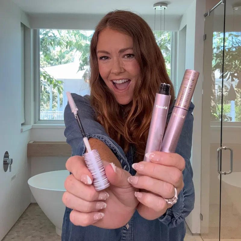 ✨ Buy 2 Get 2 FREE — 24-Hr Smudge-Proof Tubing Mascara + Primer for Lash-Extension Results